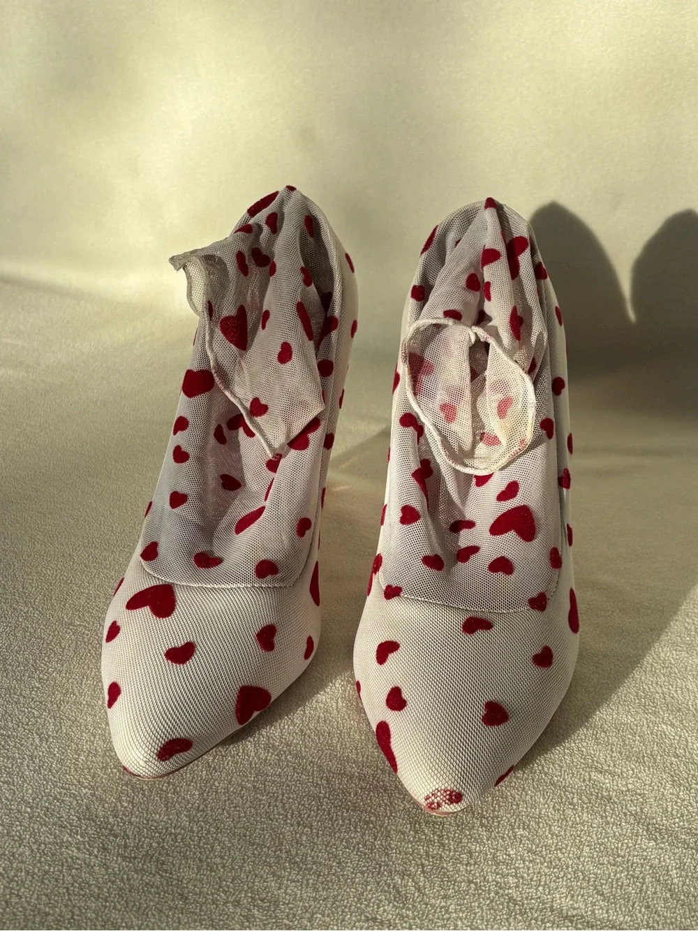 Sugar Thrillz Lovesick Mesh Sock Booties Hearts Lucite Heel Womens Size 7